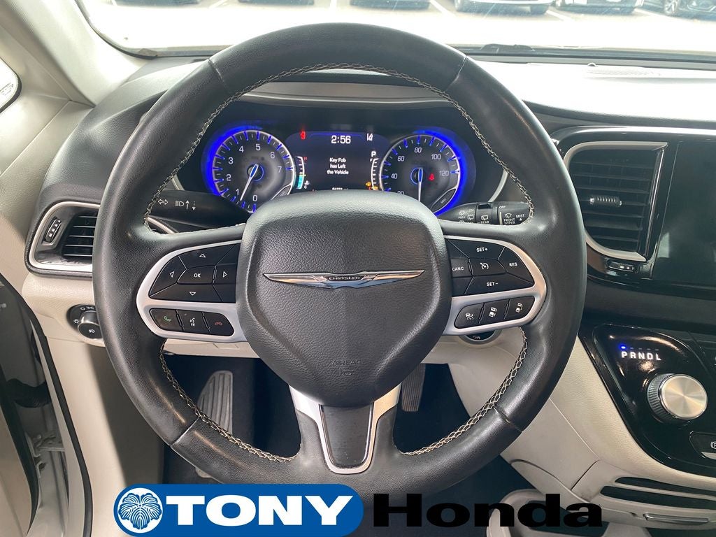 2022 Chrysler Pacifica Touring L