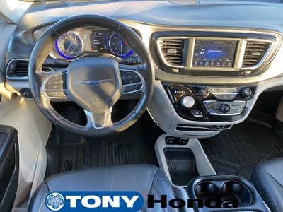 2020 Chrysler Pacifica Touring L