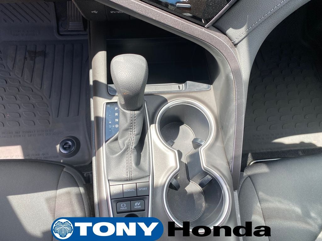 2024 Toyota Camry Hybrid LE
