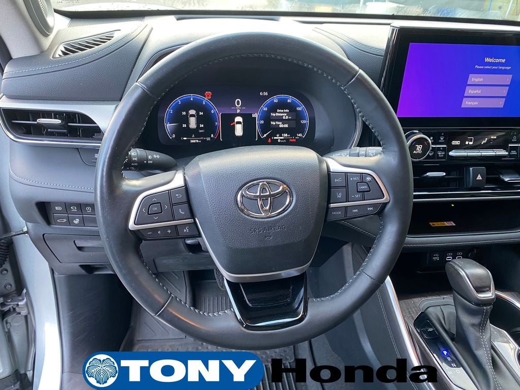 2023 Toyota Highlander Platinum