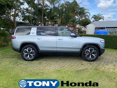 2024 Rivian R1S Adventure