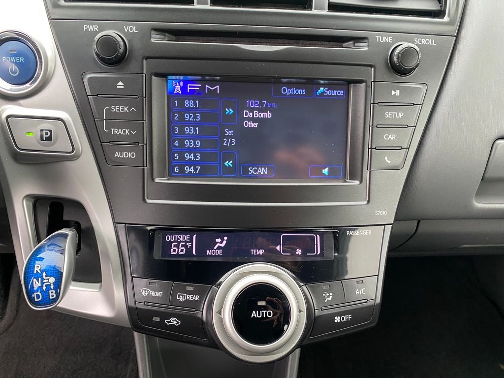 2014 Toyota Prius v Two