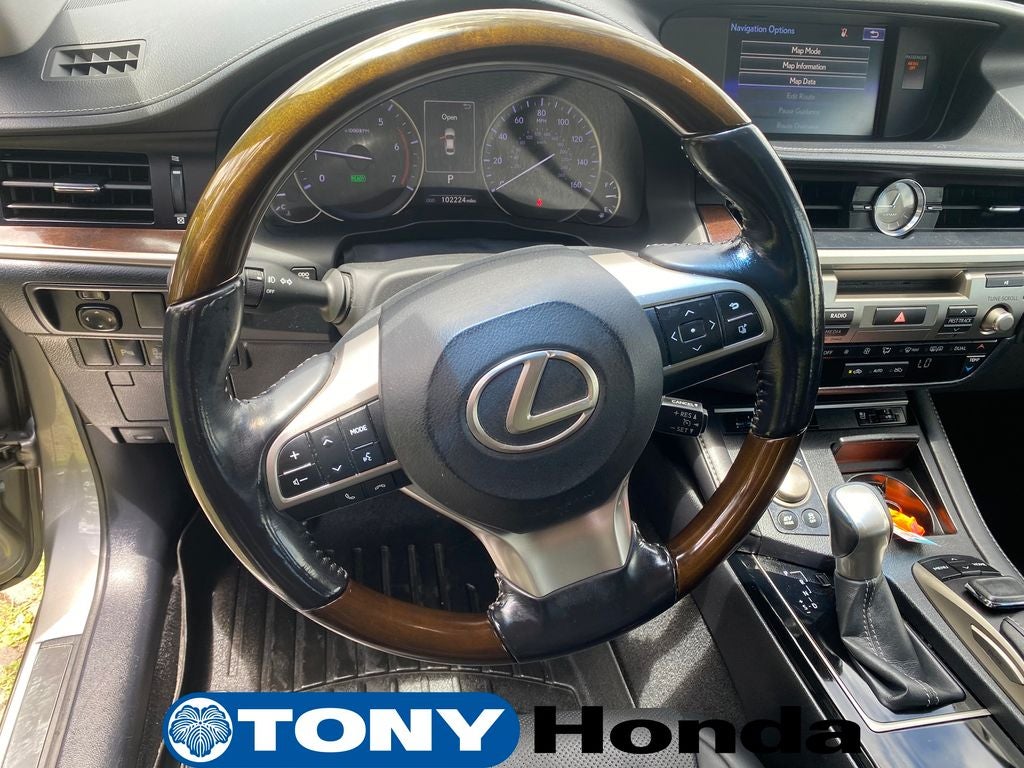 2016 Lexus ES 300h