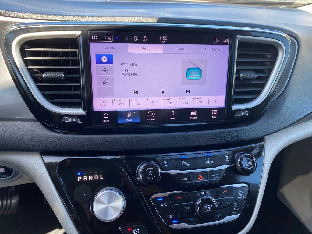 2022 Chrysler Pacifica Touring L