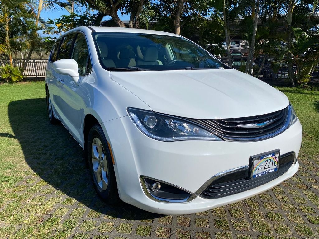 2018 Chrysler Pacifica Hybrid Touring Plus