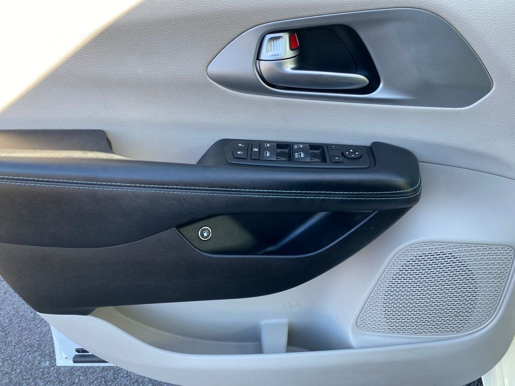 2018 Chrysler Pacifica Hybrid Touring Plus