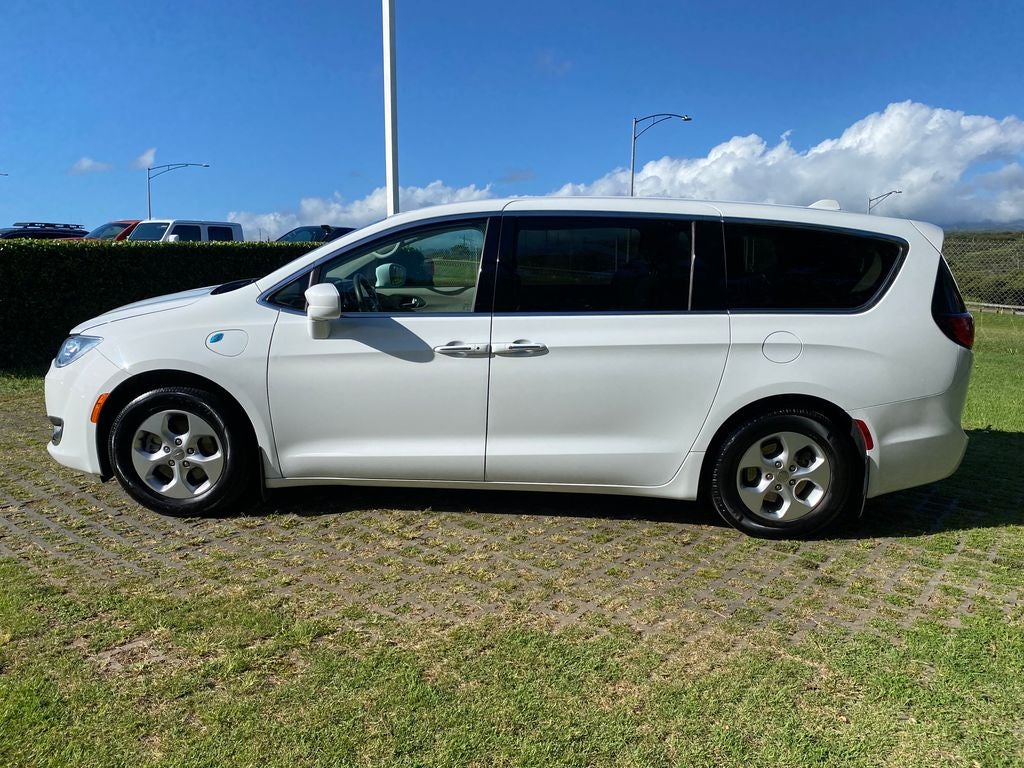 2018 Chrysler Pacifica Hybrid Touring Plus