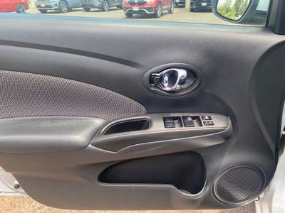 2015 Nissan Versa 1.6 SV