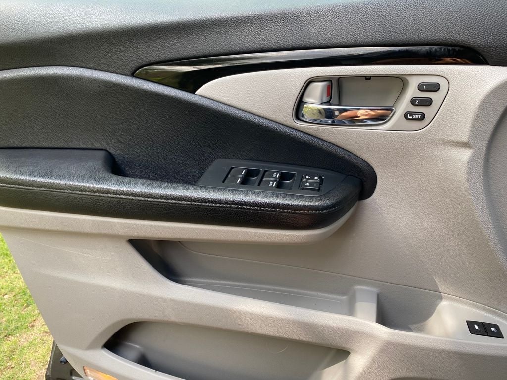 2020 Honda Pilot Touring 8 Passenger