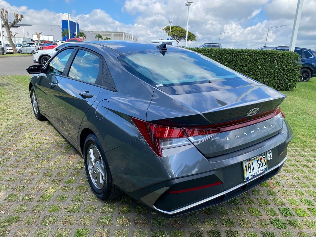 2025 Hyundai Elantra SE