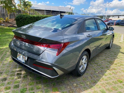 2025 Hyundai Elantra SE