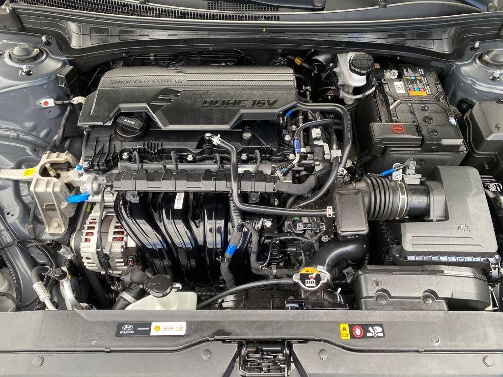 2025 Hyundai Elantra SE