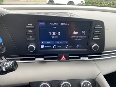 2025 Hyundai Elantra SE