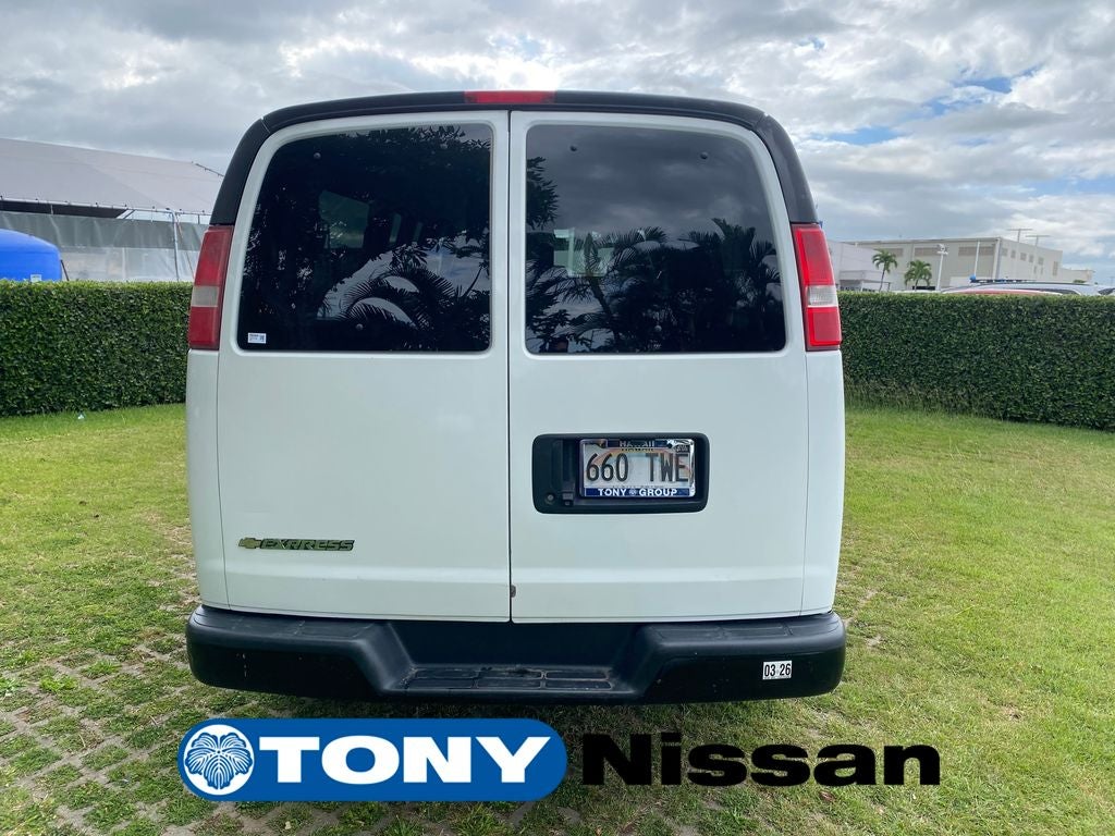 2017 Chevrolet Express Passenger LS Passenger