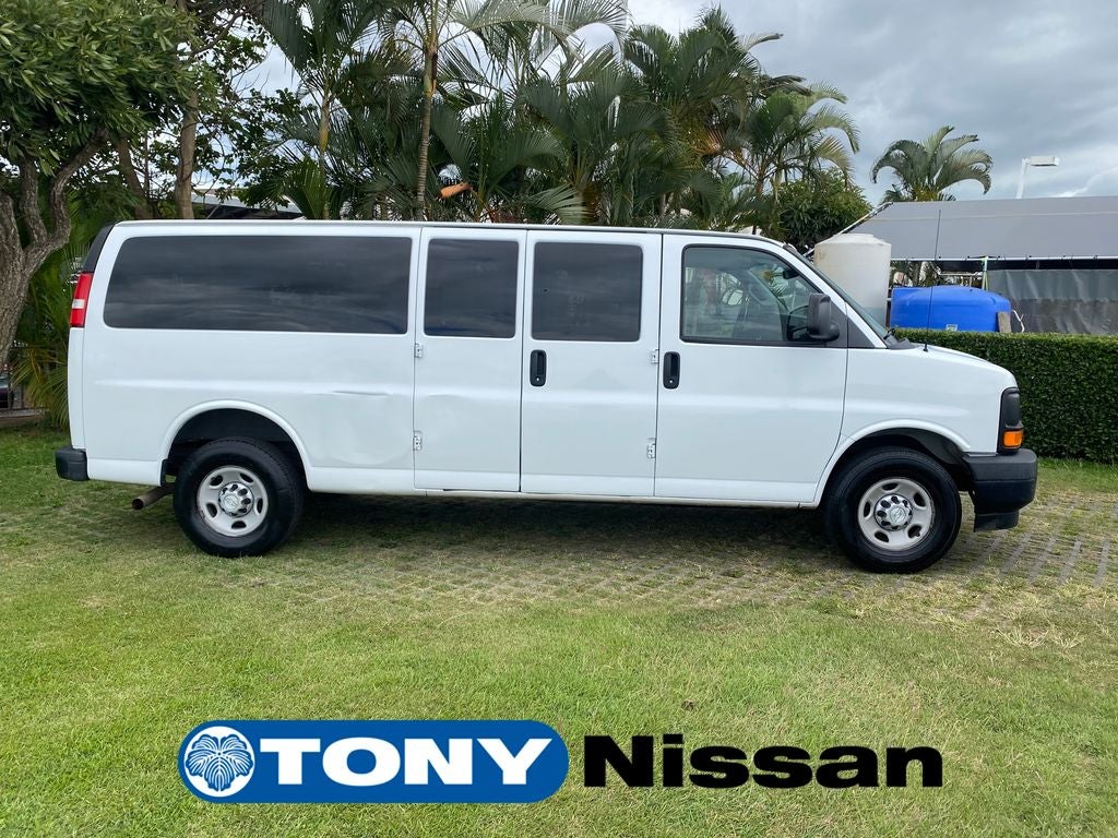 2017 Chevrolet Express Passenger LS Passenger