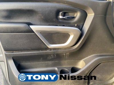 2023 Nissan Titan SV
