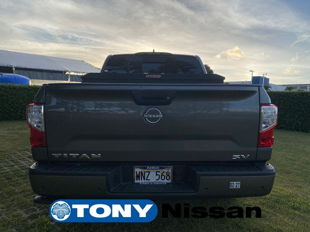 2023 Nissan Titan SV