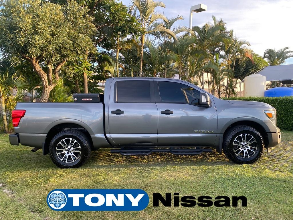 2023 Nissan Titan SV