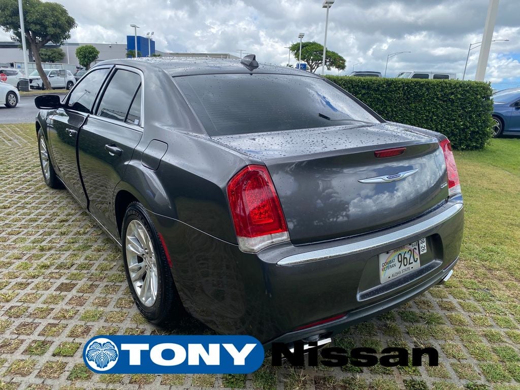 2020 Chrysler 300 Touring