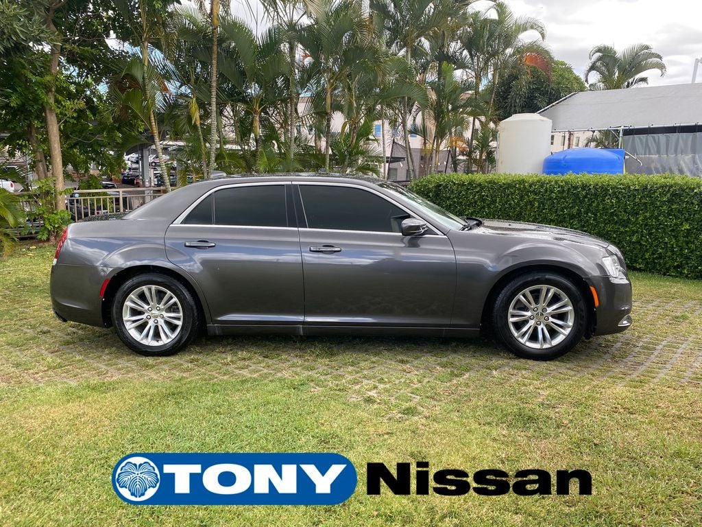 2020 Chrysler 300 Touring