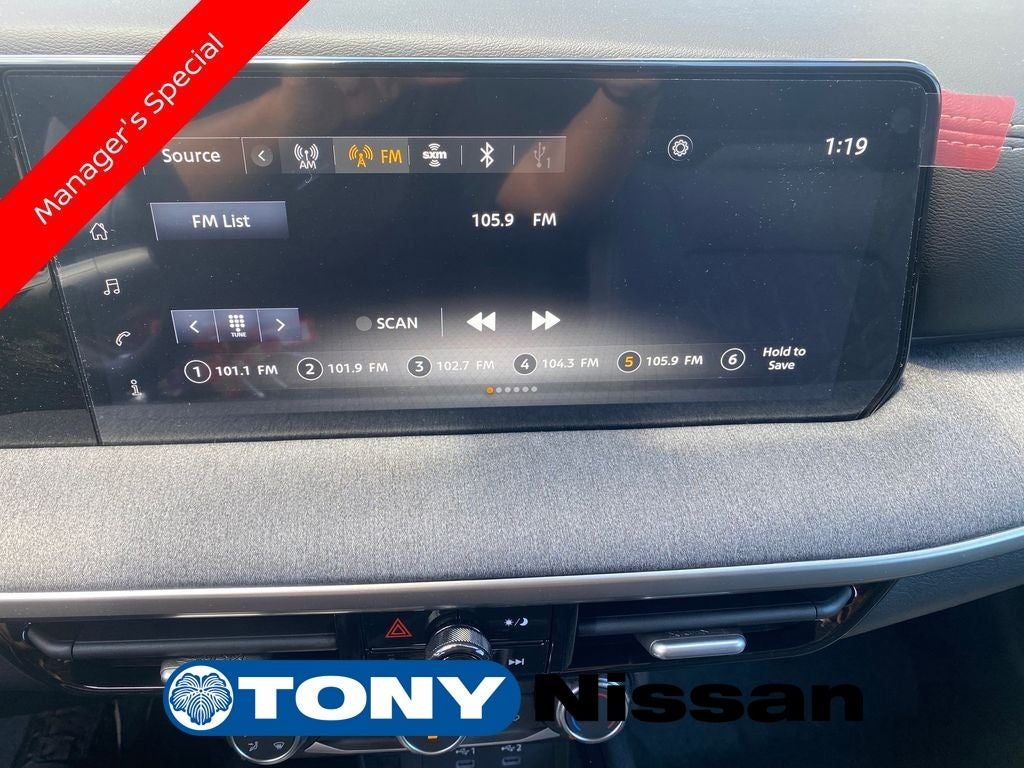 2025 Nissan Kicks SV