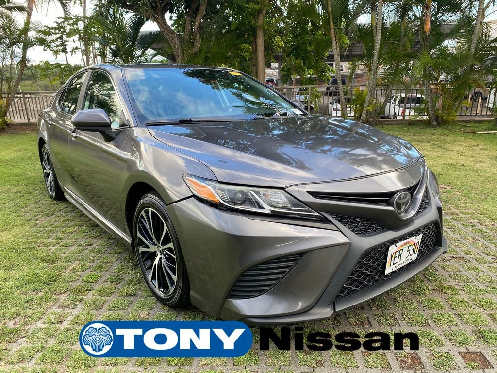 2020 Toyota Camry SE