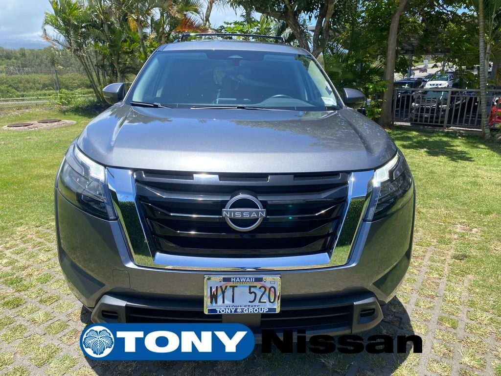 2024 Nissan Pathfinder SV