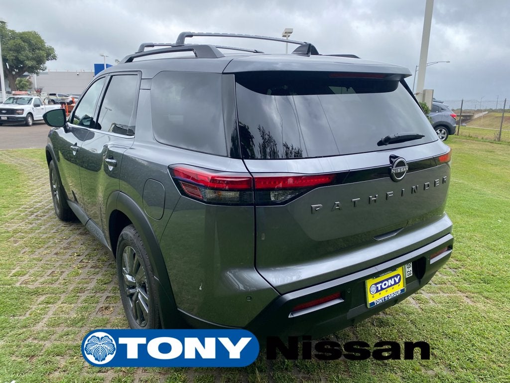 2026 Nissan Pathfinder SV