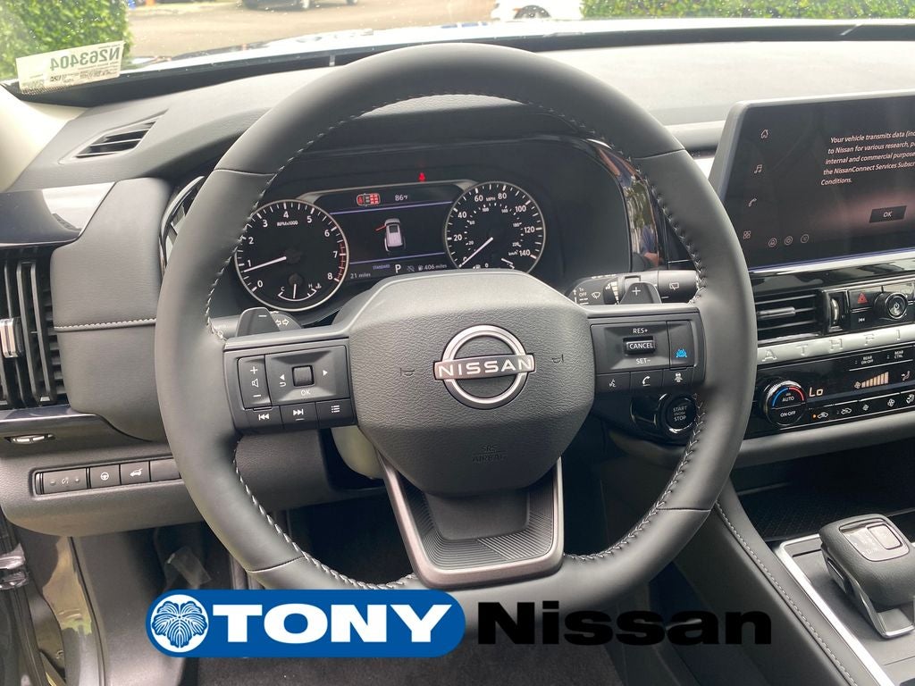 2026 Nissan Pathfinder SV
