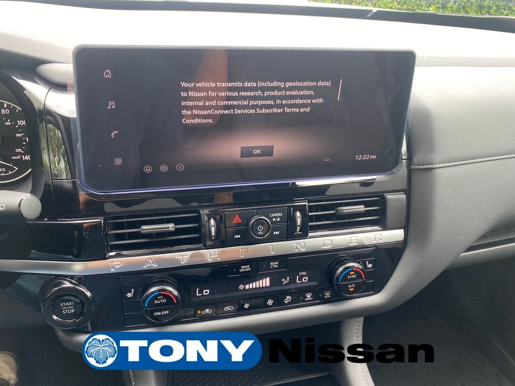2026 Nissan Pathfinder SV