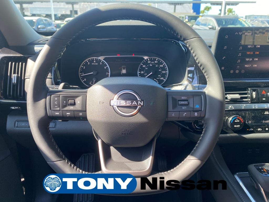 2026 Nissan Pathfinder SV