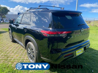 2026 Nissan Pathfinder SV