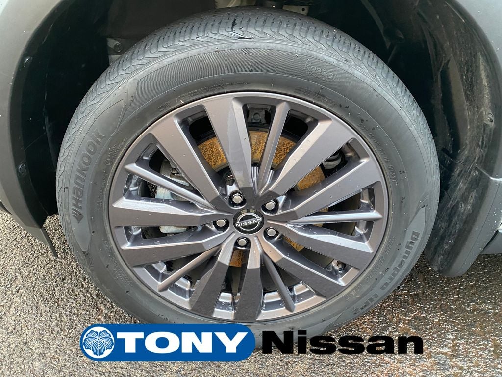 2023 Nissan Pathfinder SL