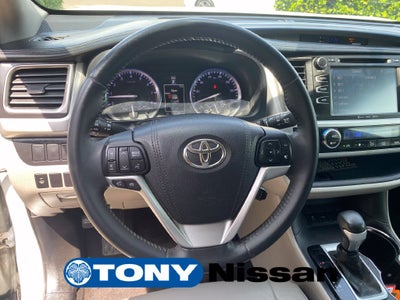 2016 Toyota Highlander XLE V6