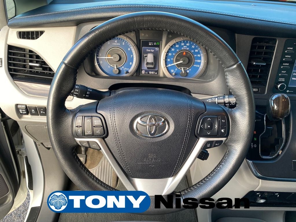 2018 Toyota Sienna XLE Premium 8 Passenger