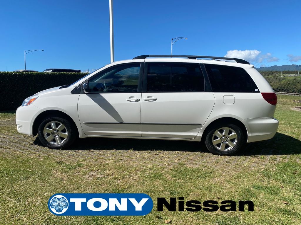 2004 Toyota Sienna CE