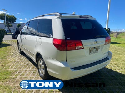 2004 Toyota Sienna CE
