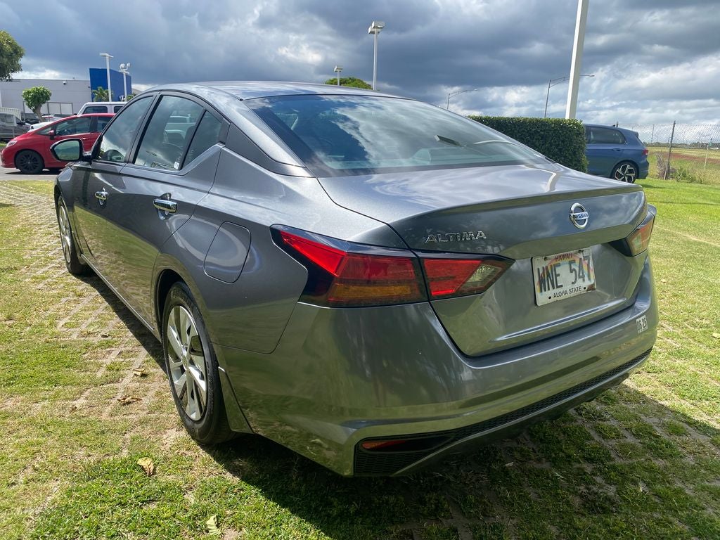 2022 Nissan Altima Base