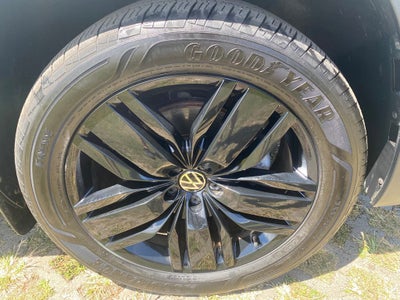 2023 Volkswagen Atlas Base