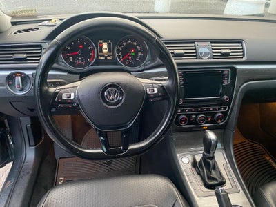 2017 Volkswagen Passat Base