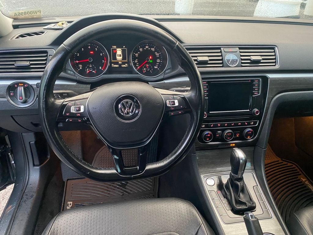 2017 Volkswagen Passat Base