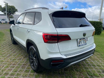 2023 Volkswagen Taos Base
