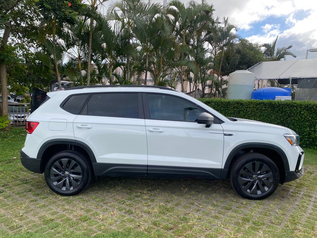 2023 Volkswagen Taos Base