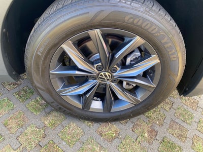 2023 Volkswagen Tiguan Base