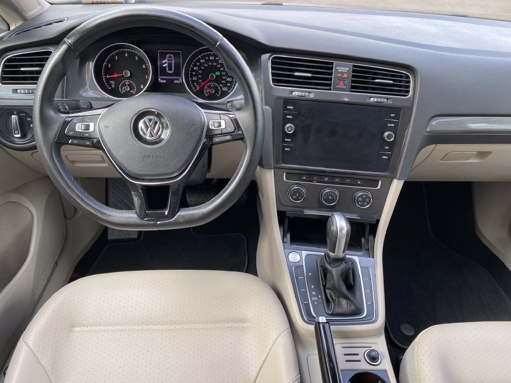 2018 Volkswagen Golf SportWagen Base