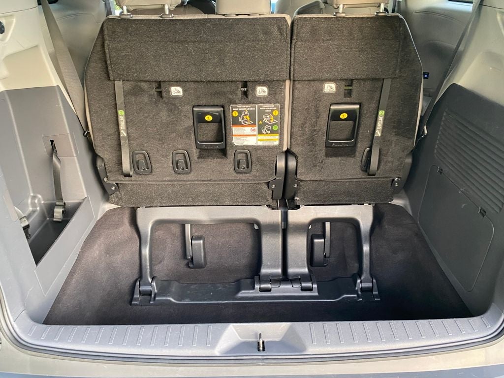 2024 Toyota Sienna Base