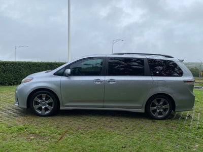 2018 Toyota Sienna Base