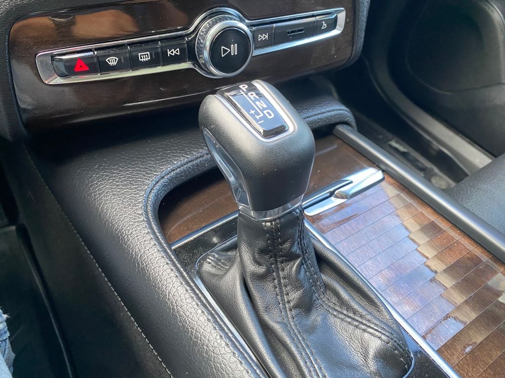 2017 Volvo XC90 Base